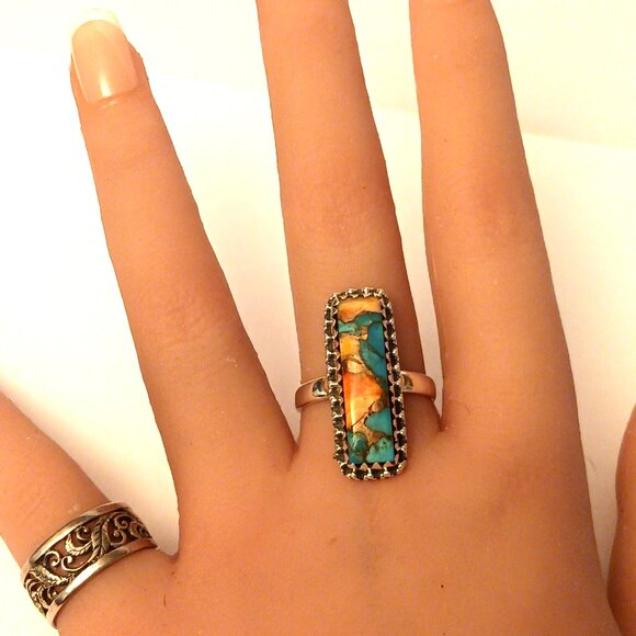 Spiny Oyster Turquoise ring s8.25 (1564) - Picture 3 of 4